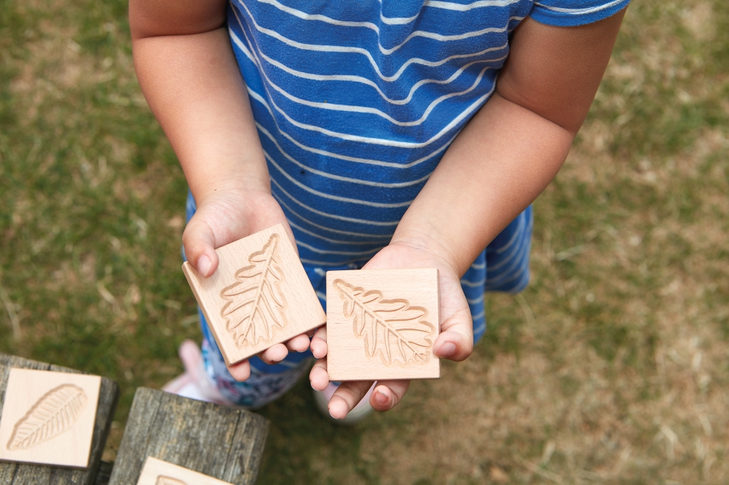Yellow Door Forest School colecție explorare natură 8 piese