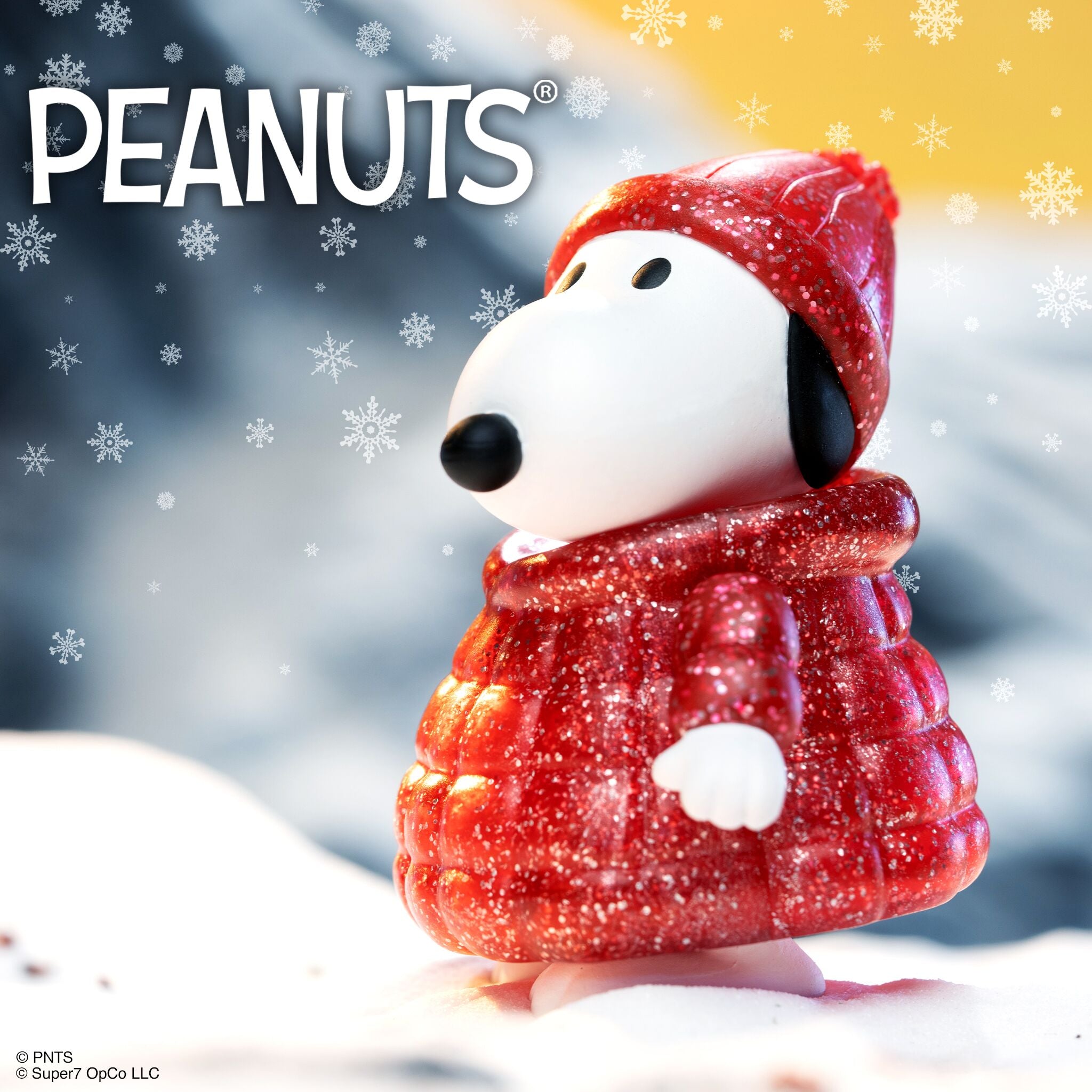 Super7 Peanuts Snoopy Puffy Coat figurina Red Glitter